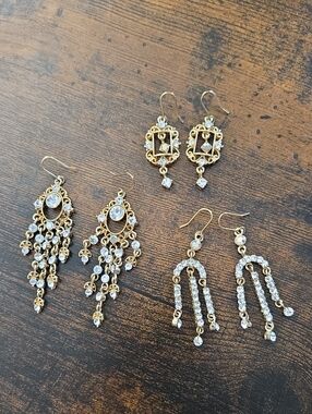 Gold Crystal Dangle Earrings - Elegant Women's Jewelry